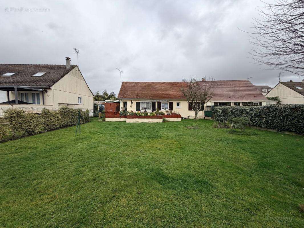 Maison à MOUSSY-LE-VIEUX