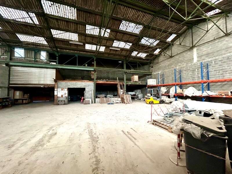 Commerce à FRONTENEX