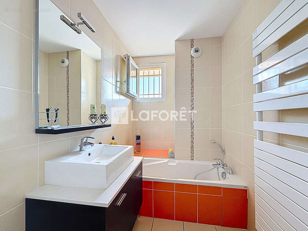 Appartement à SAINT-ISMIER