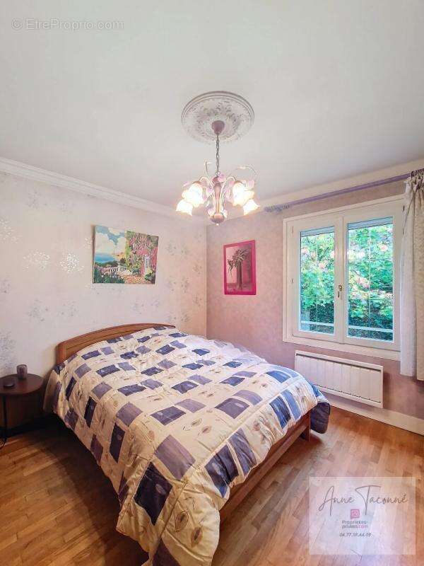 Maison à SAVIGNY-SUR-ORGE