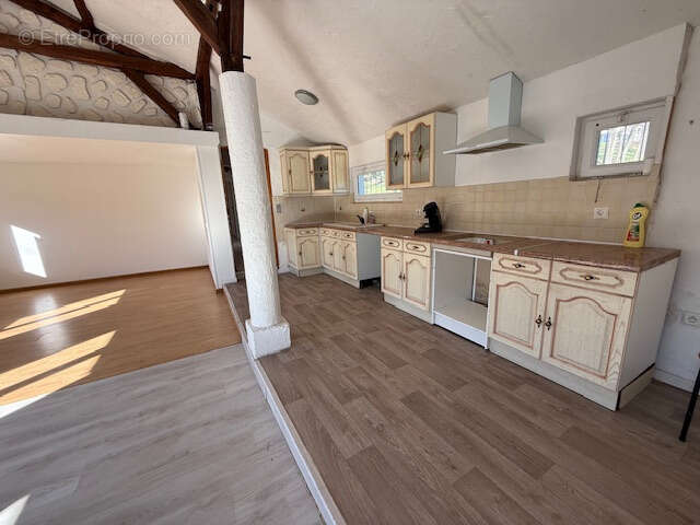 Maison à LA ROCHE-CHALAIS