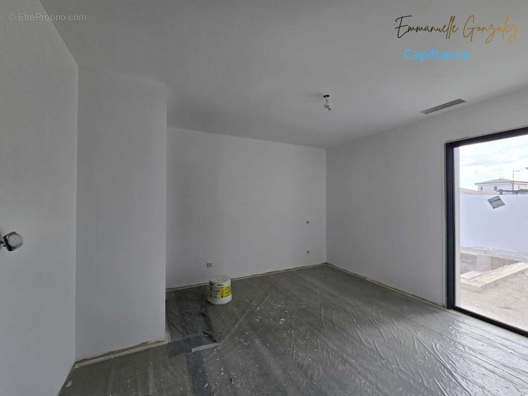 Villa contemporaine 150 m² à BASSAN (34) - photo 12
