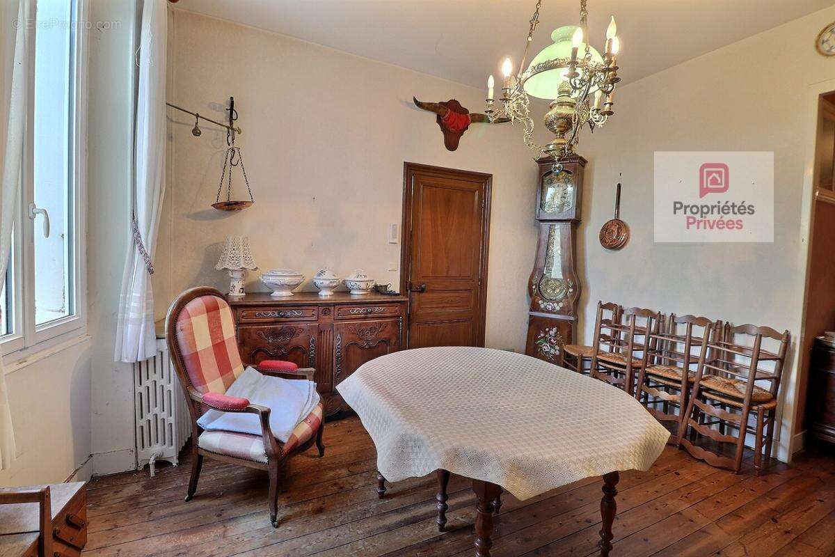 Maison à TONNAY-CHARENTE