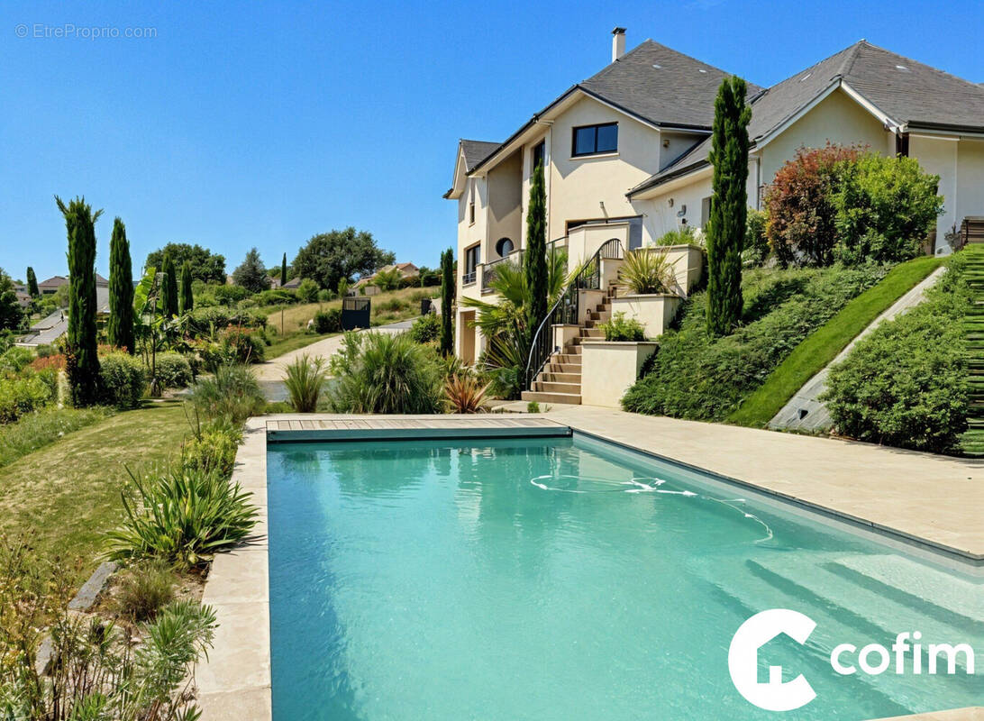 Maison à SERRES-CASTET