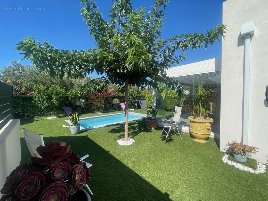 Appartement à SANARY-SUR-MER