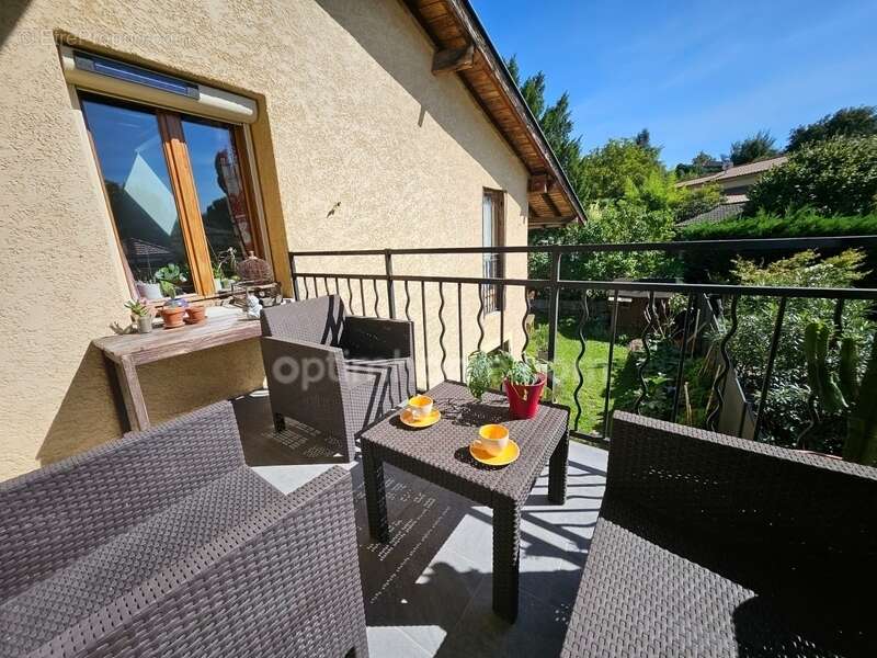 Maison à MONTANAY