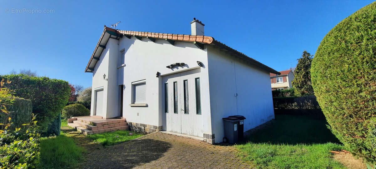 Maison à SAINTE-FLORINE