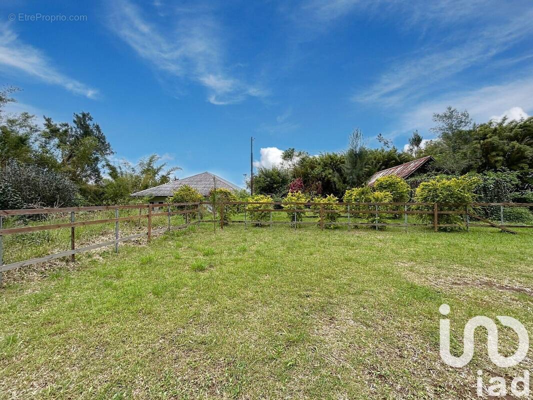 Photo 1 - Terrain à SAINT-DENIS