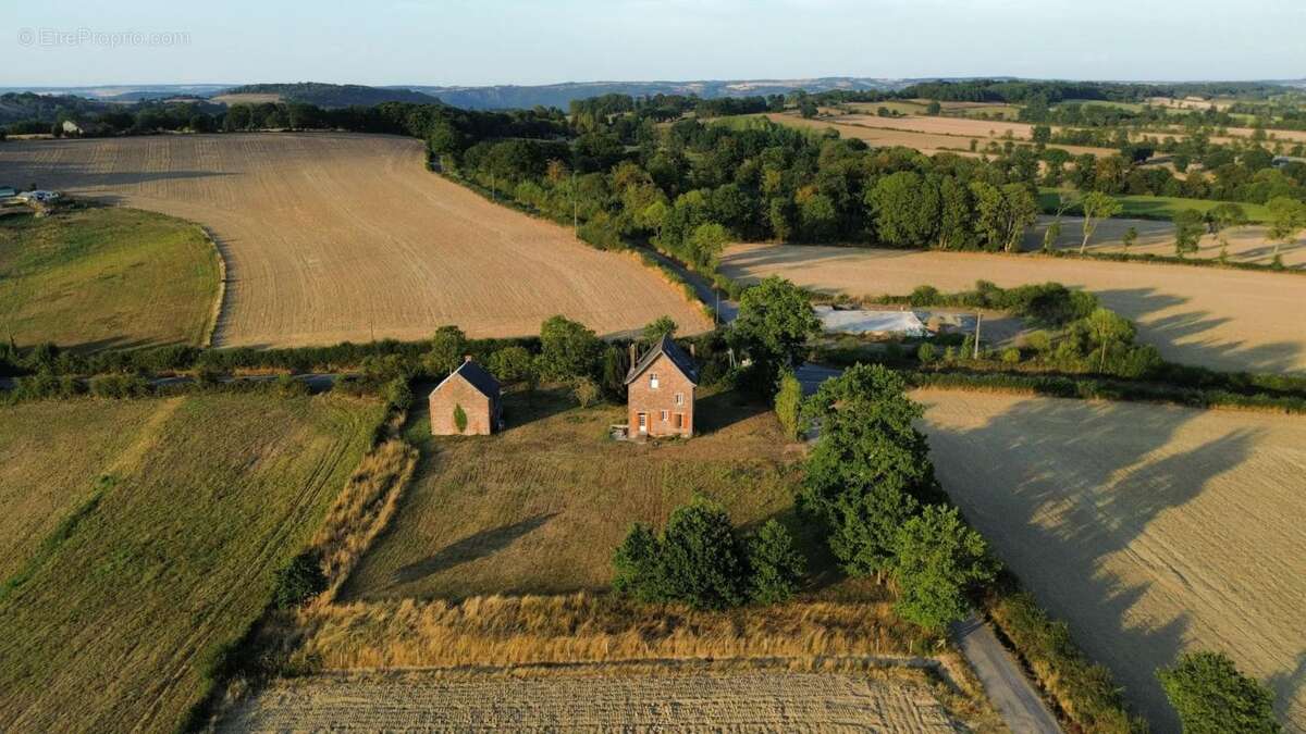 Maison à CONDE-SUR-NOIREAU