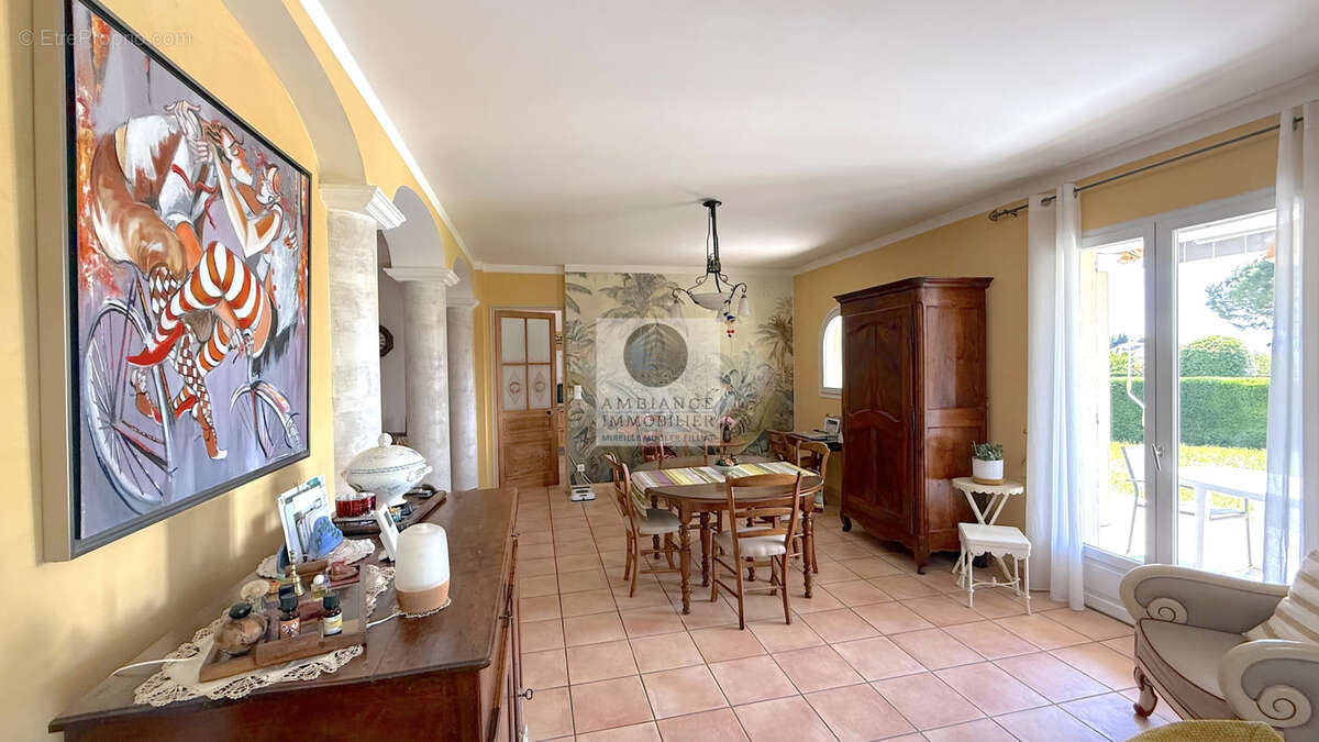 Maison à ETOILE-SUR-RHONE