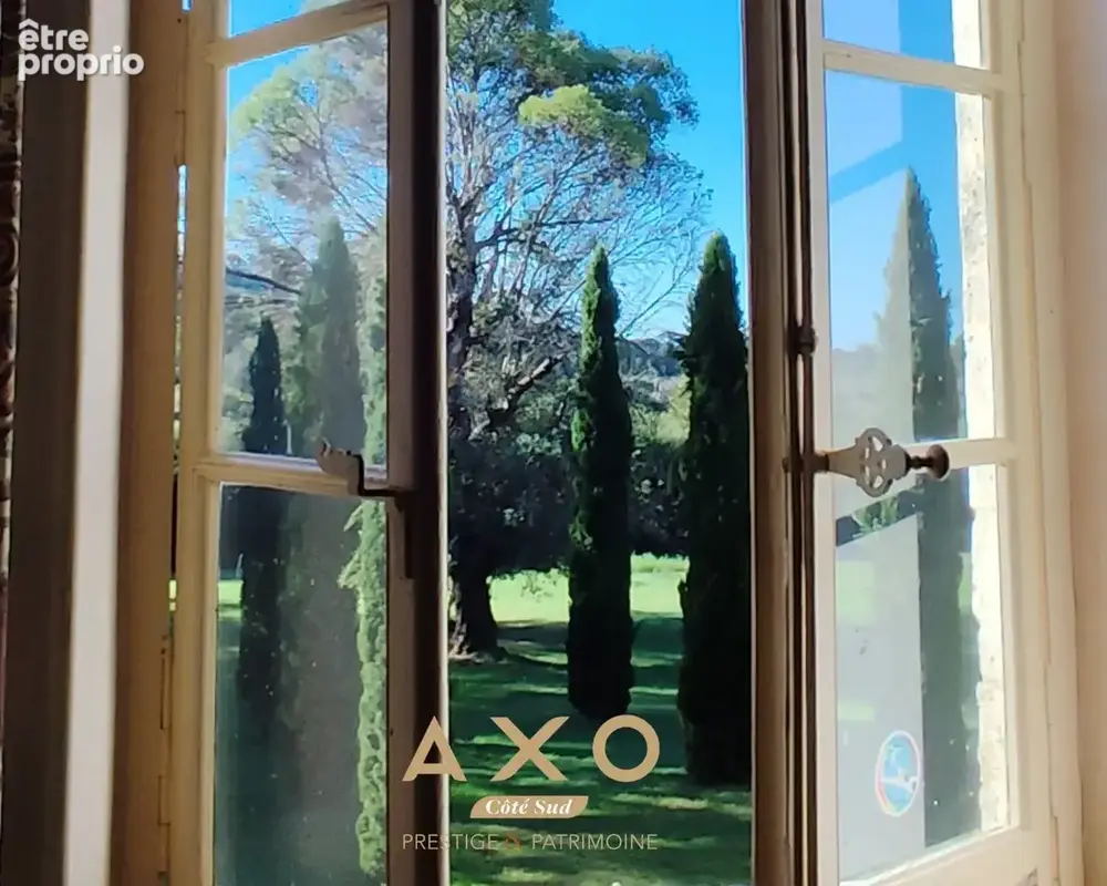 Vallabrix - appartement d'exception au sein d'un château - 7 pieces - garage - jardin - 630 000  - photo 4