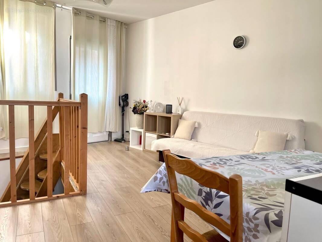 Appartement à FONTAINE