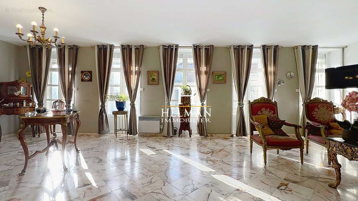 Appartement à AIRE-SUR-LA-LYS