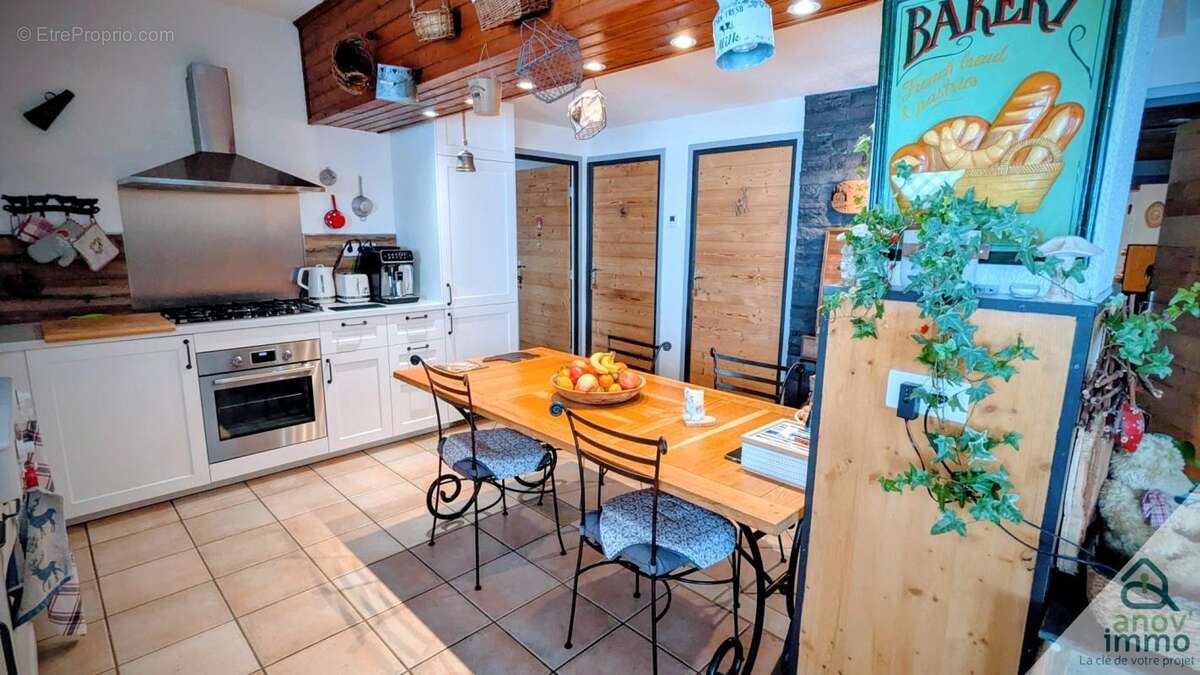 Appartement à MEAUDRE