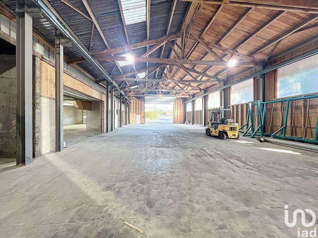 Photo 2 - Commerce à LA CHAISE-DIEU