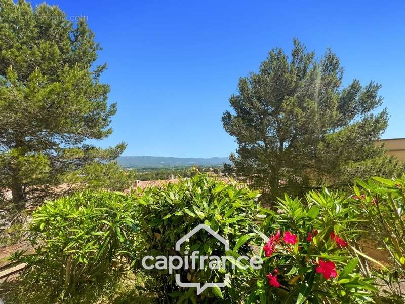 Appartement à MALLEMORT