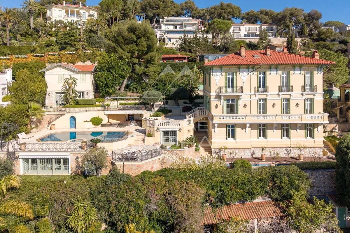 Maison à ROQUEBRUNE-CAP-MARTIN