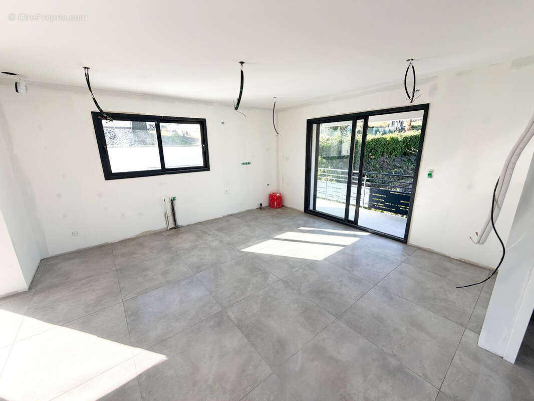 Maison à CHATEAUGAY