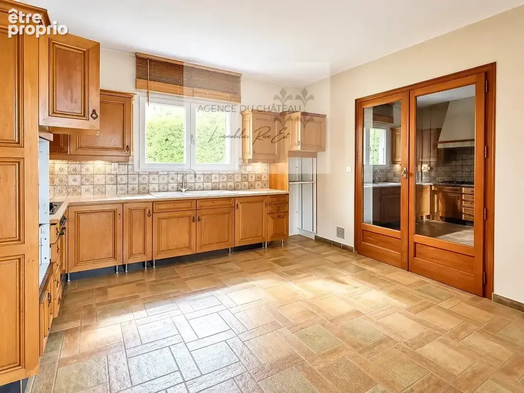 Exclusivité ! maison 7 pièces vue Lac et Château - photo 5