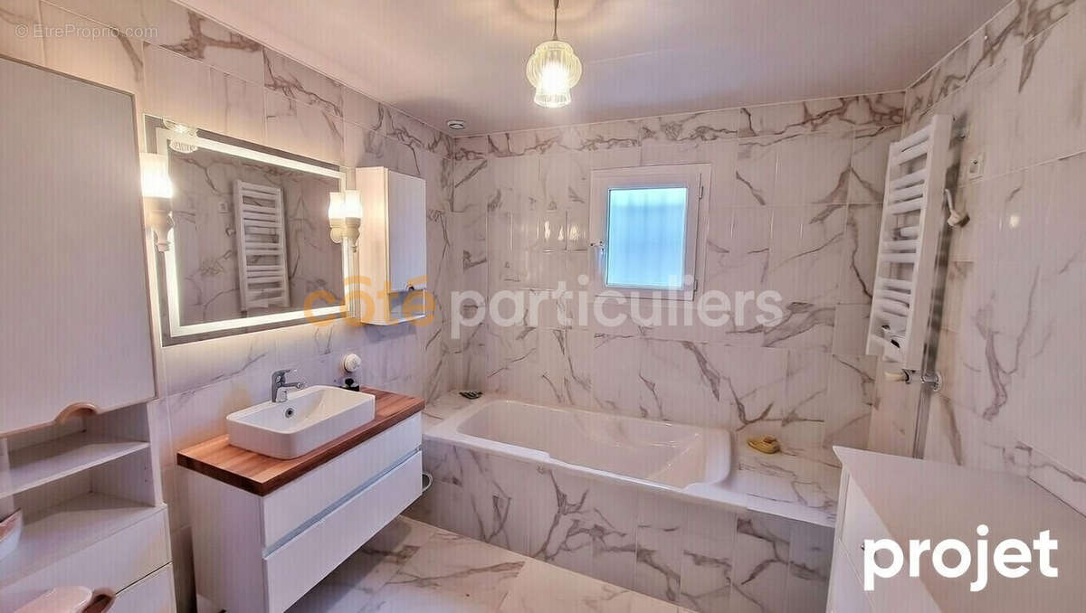 Maison située dans l'hypercentre de L'Aiguillon-La-Presqu' Île 4 pièce(s) 120.6 m2 - photo 17