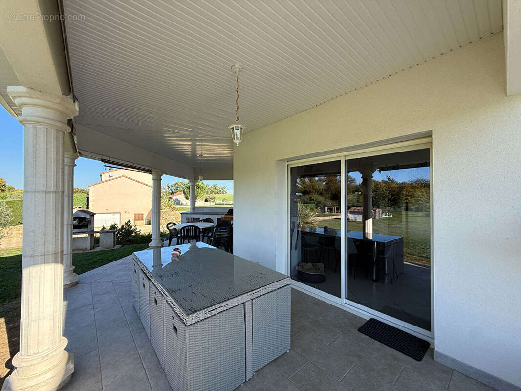 Maison à SAINT-VITE