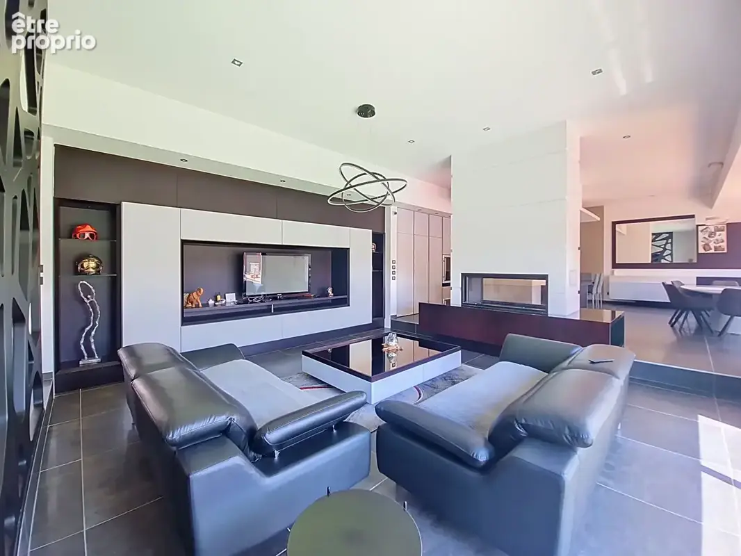 Maison contemporaine de standing avec piscine et grand garage - photo 3