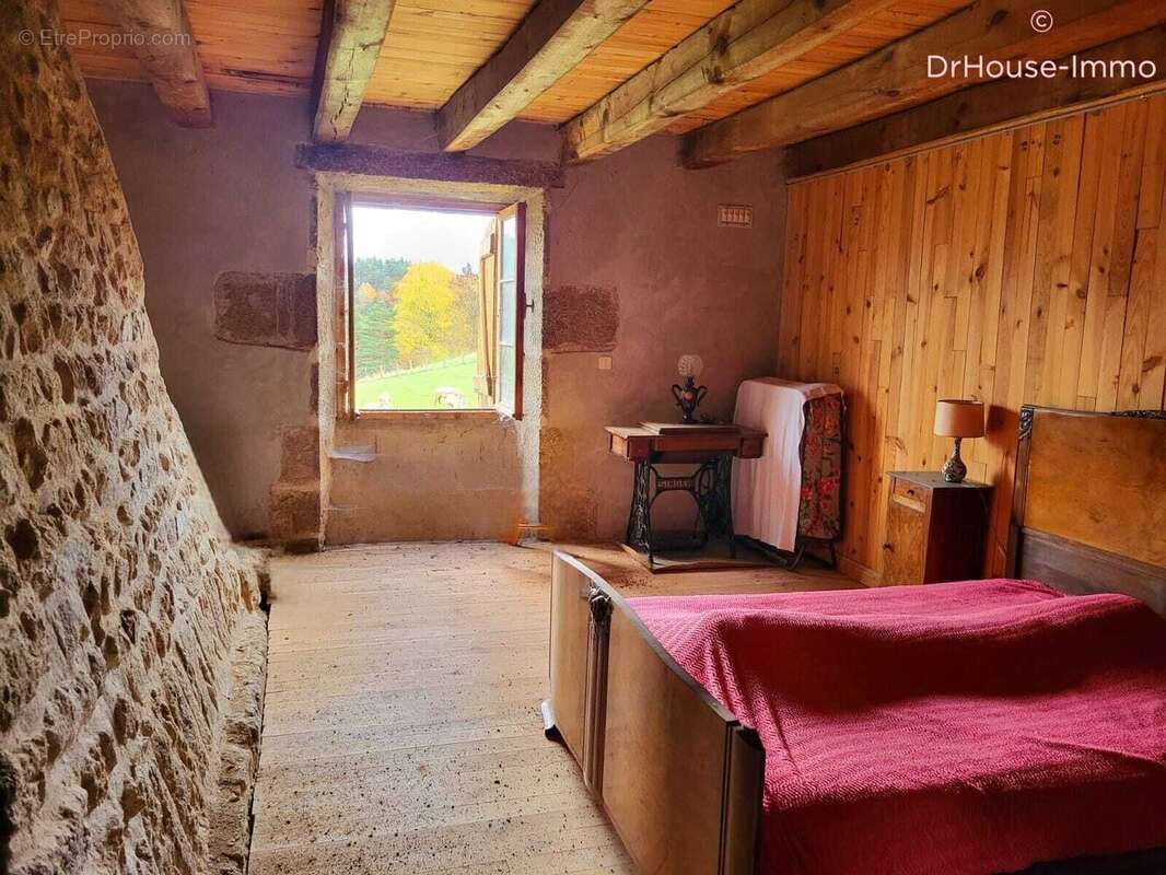 Maison à CROISANCES