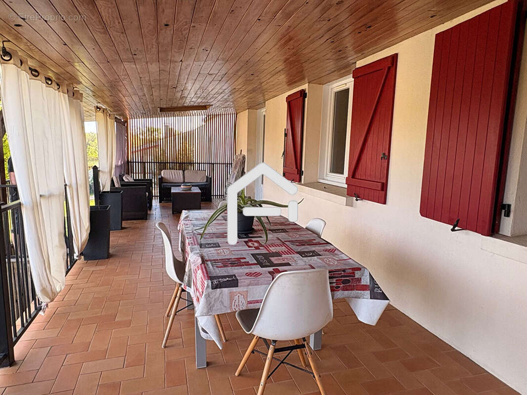 Maison à LE GIVRE