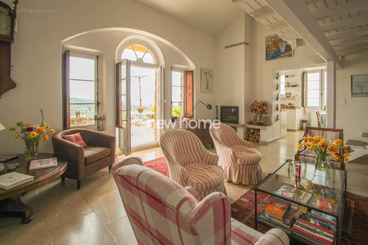 Appartement à FAYENCE