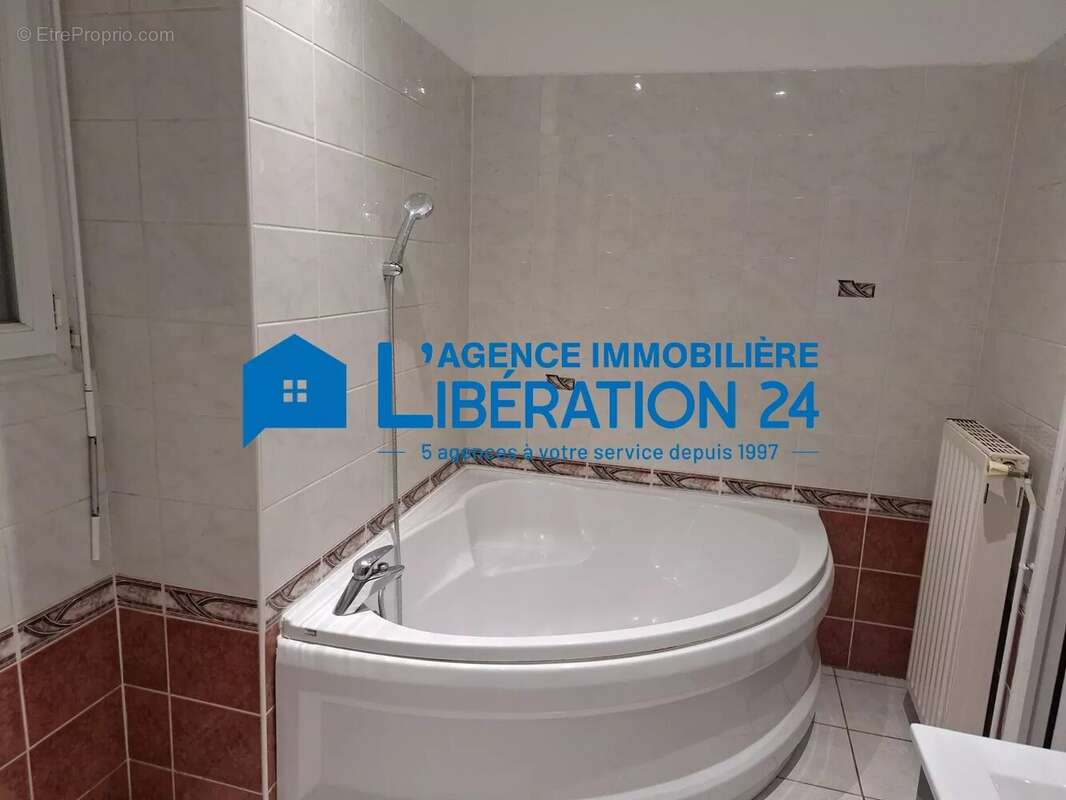 Appartement à Saint-Chamond  - photo 8