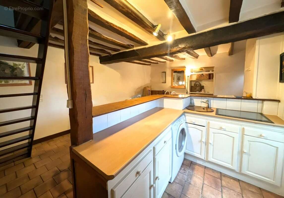 Maison à SAINT-REMY-L&#039;HONORE