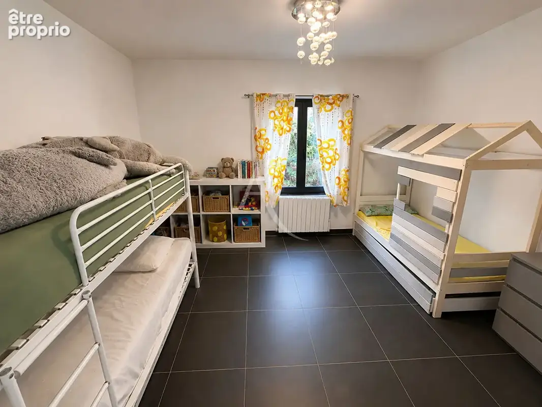 Villa de plain-pied à Aubord, 5 pièces avec jardin et piscine - photo 12