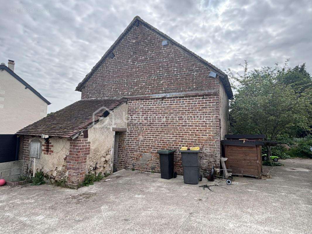 Maison à SAINT-LAURENT-EN-GATINES