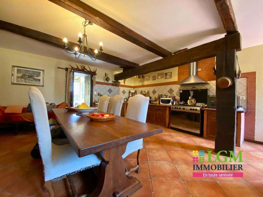 Maison à MONTESQUIEU-GUITTAUT