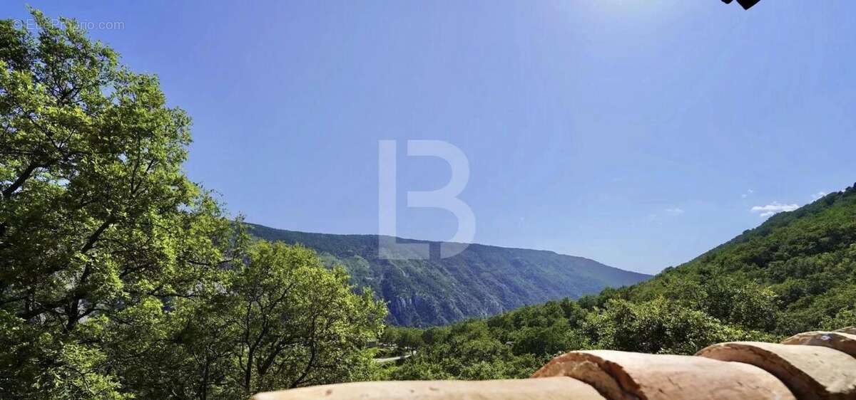 Maison à GREOLIERES