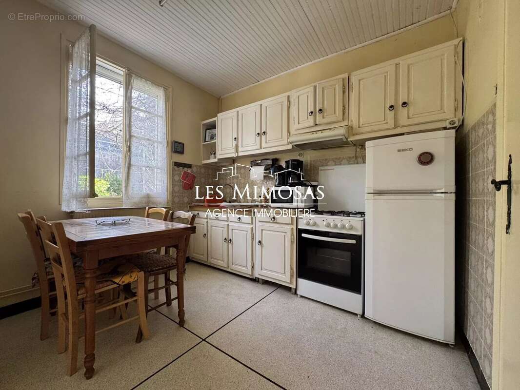 Maison à ROQUEBRUNE-SUR-ARGENS