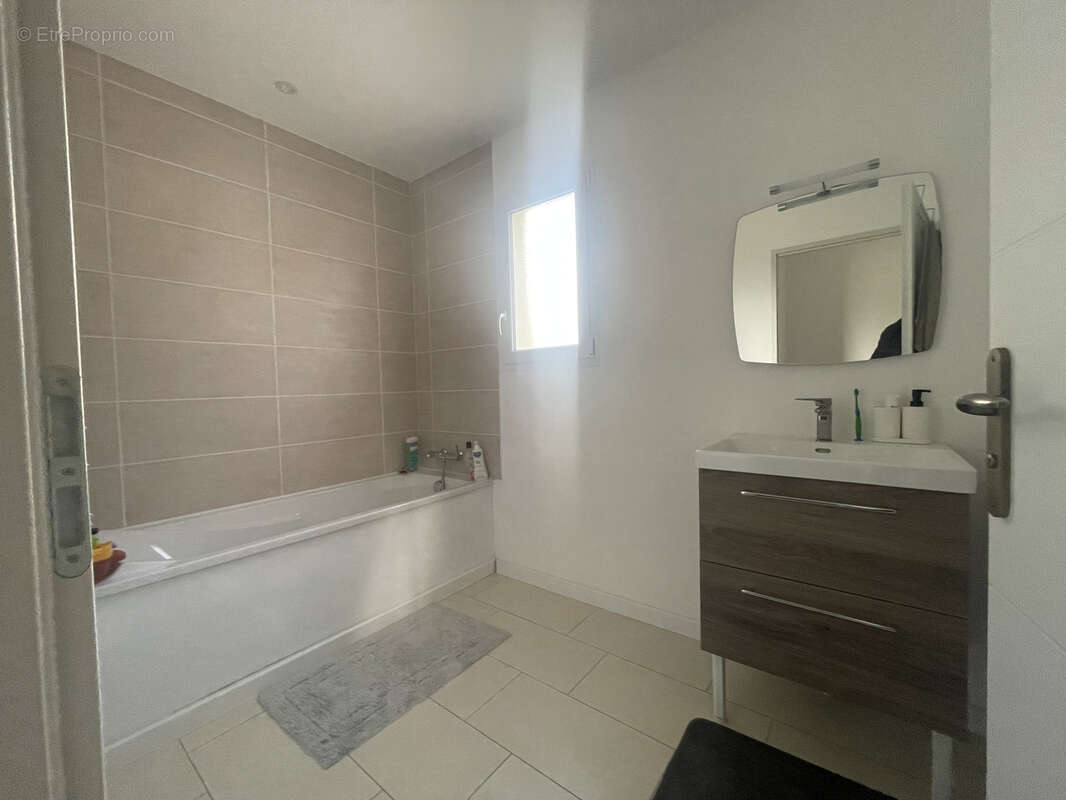 Maison à SAINT-FELIX-DE-LODEZ