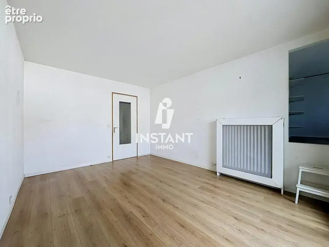 Charmant 2 pièces avec deux balcons et dressing - photo 4