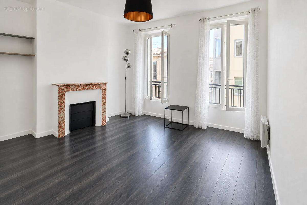 Appartement à MARSEILLE-3E