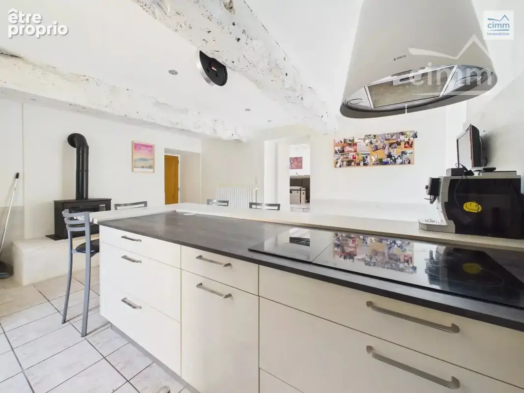 MAISON 180 m² sur 5000 m² terrain - photo 4