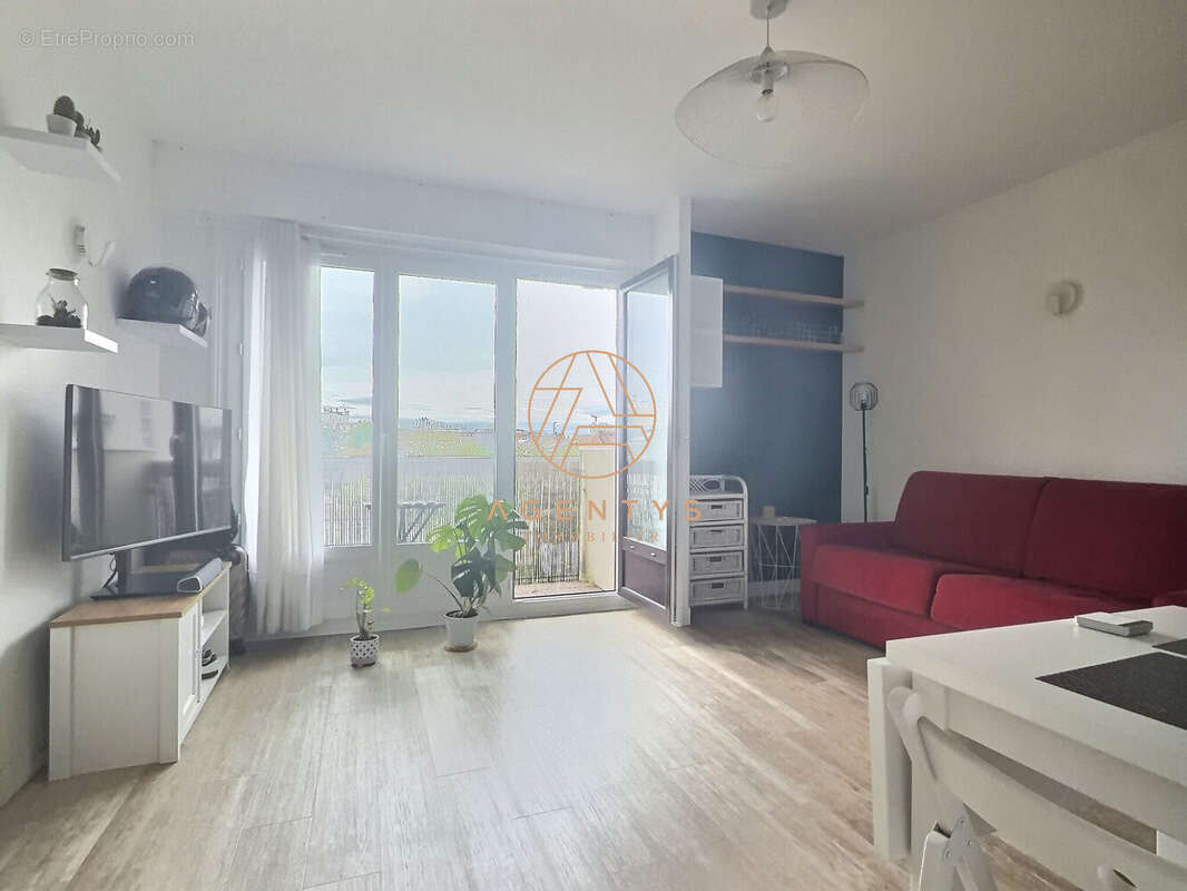 Appartement à SAINT-MAUR-DES-FOSSES