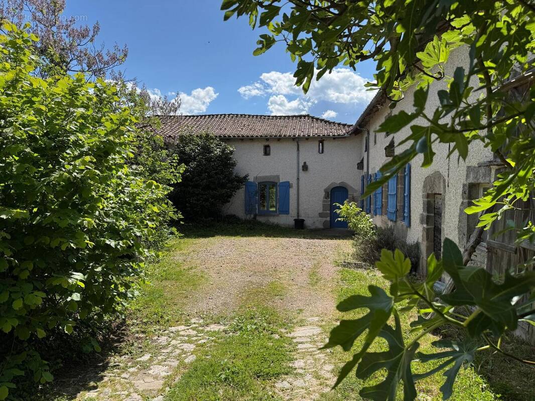 Photo 1 - Maison à DOURNAZAC