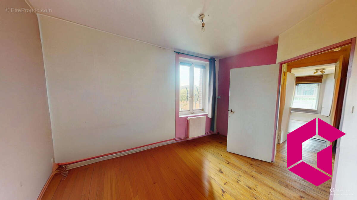 Maison à SAINT-PAUL-EN-CORNILLON