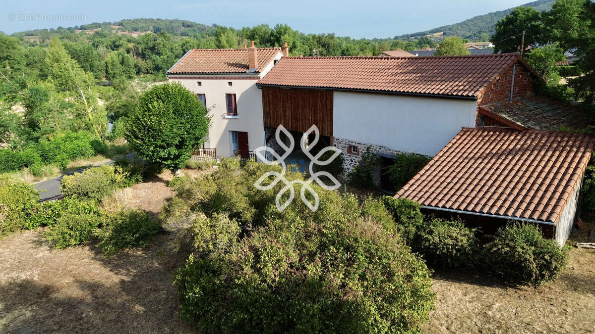 Maison T3 à rénover - Dépendances et terrain - photo 11