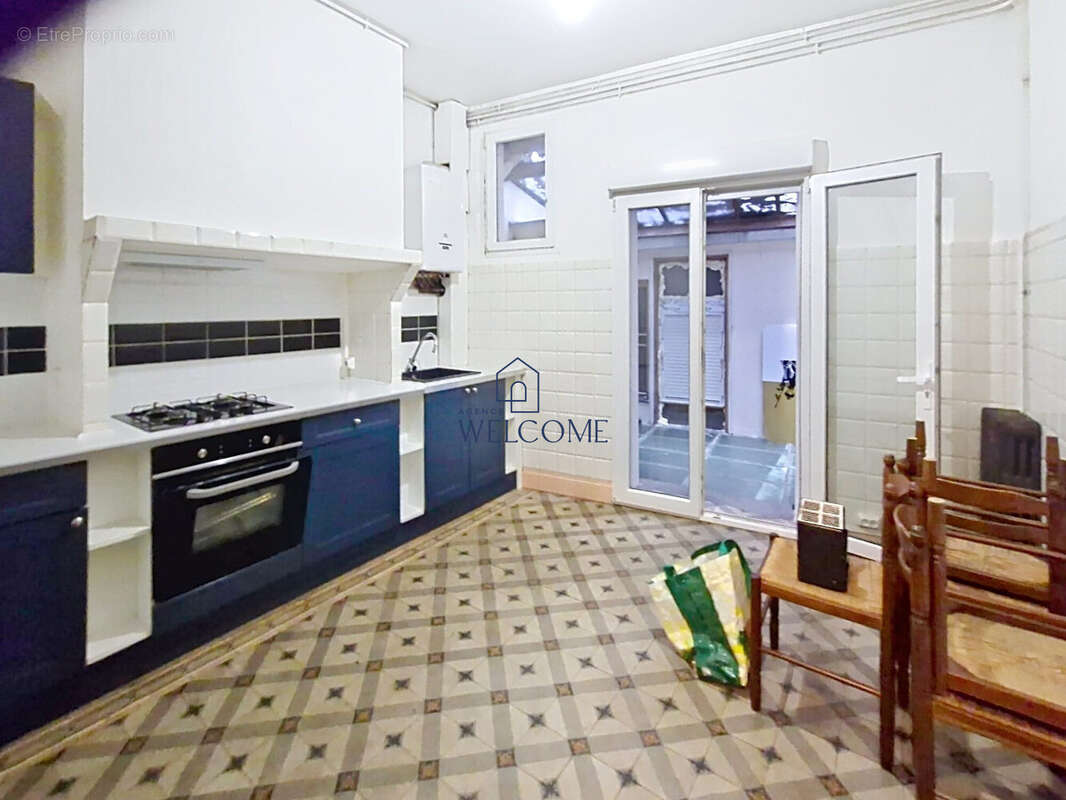 Appartement 381 m² à Beziers  - photo 2