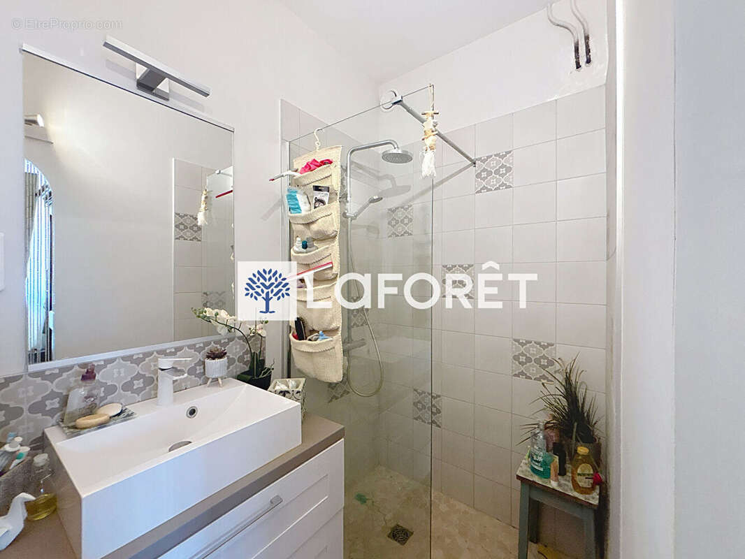 Maison à VILLIEU-LOYES-MOLLON