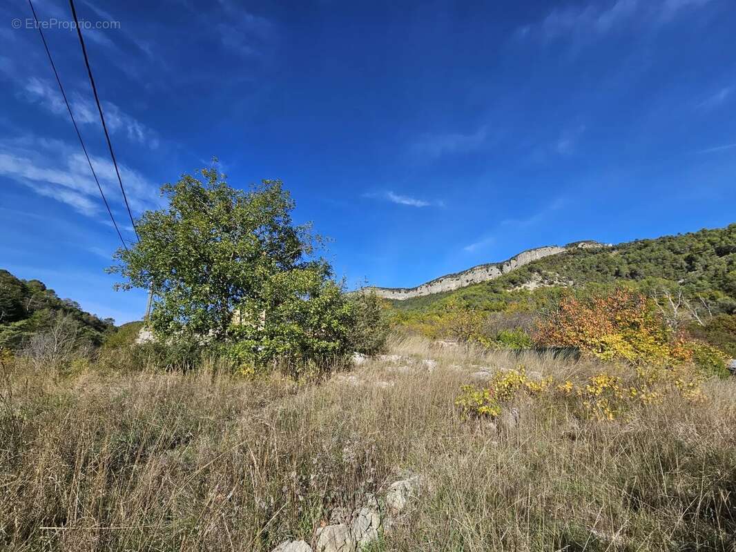 Terrain à CUEBRIS