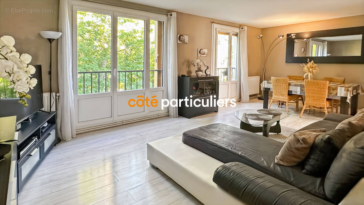 Appartement à BRIE-COMTE-ROBERT