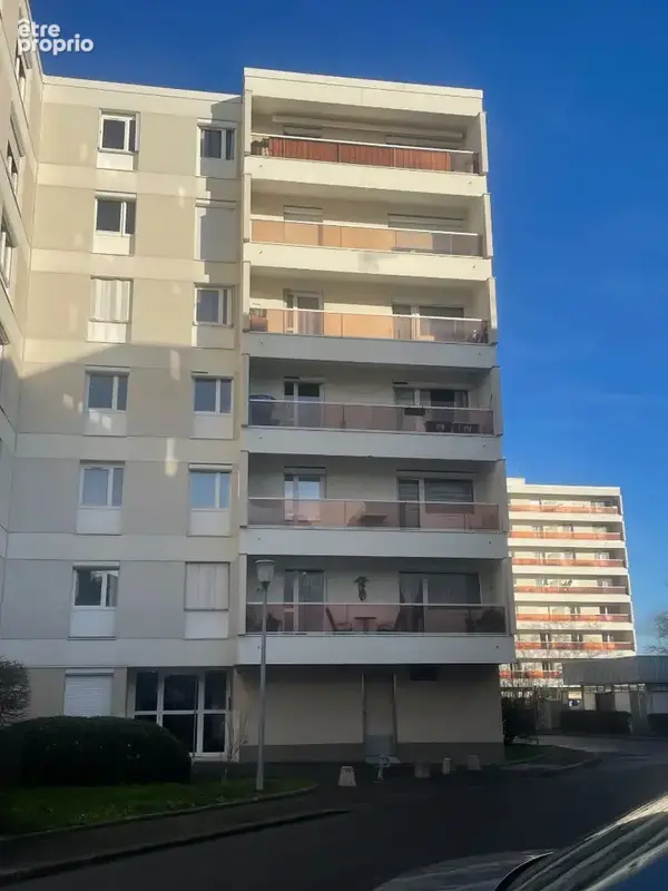 Appartement à SAINT-JEAN-DE-BRAYE