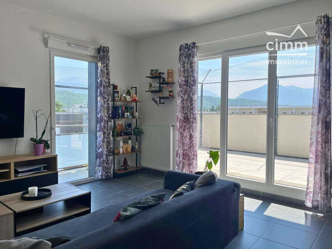 Appartement 64 m² à Le Pont-De-Claix  - photo 3
